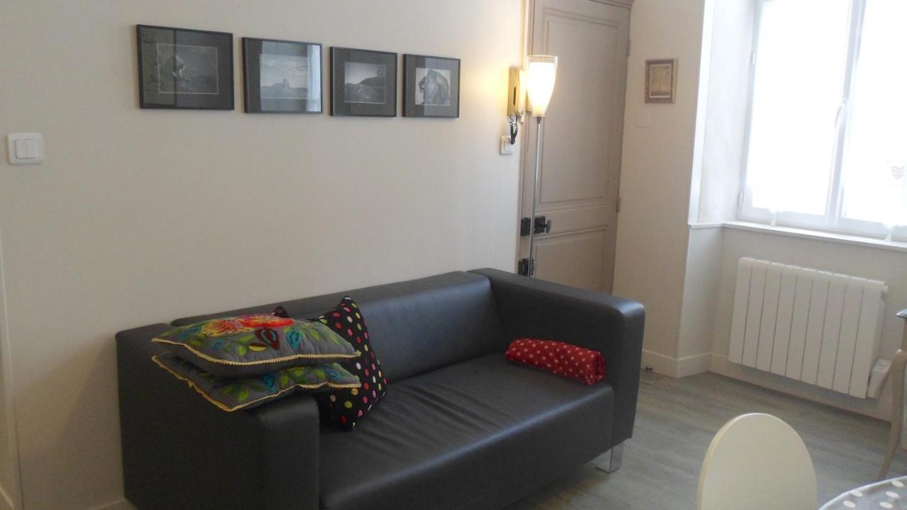 Cosy Flat Market Apartment Ла Рошел Екстериор снимка