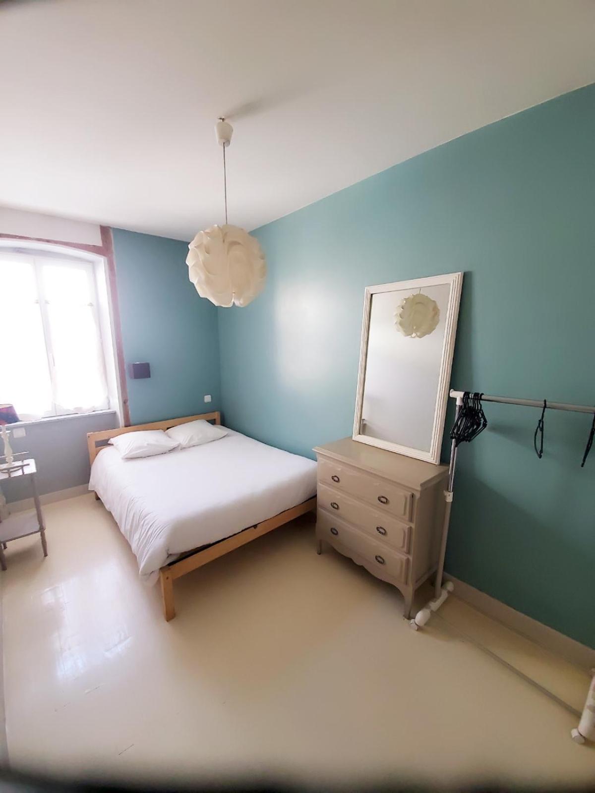 Cosy Flat Market Apartment Ла Рошел Екстериор снимка
